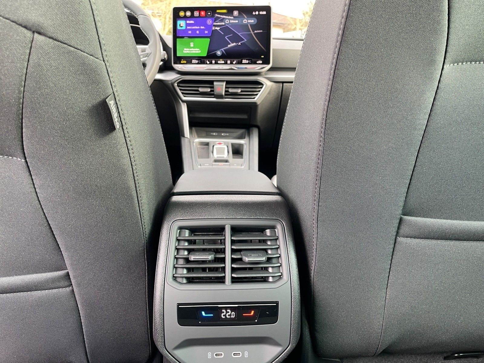 Fahrzeugabbildung SEAT Leon Sportstourer 1.5 eTSI DSG LED/NAVI/SHZ/LHZ