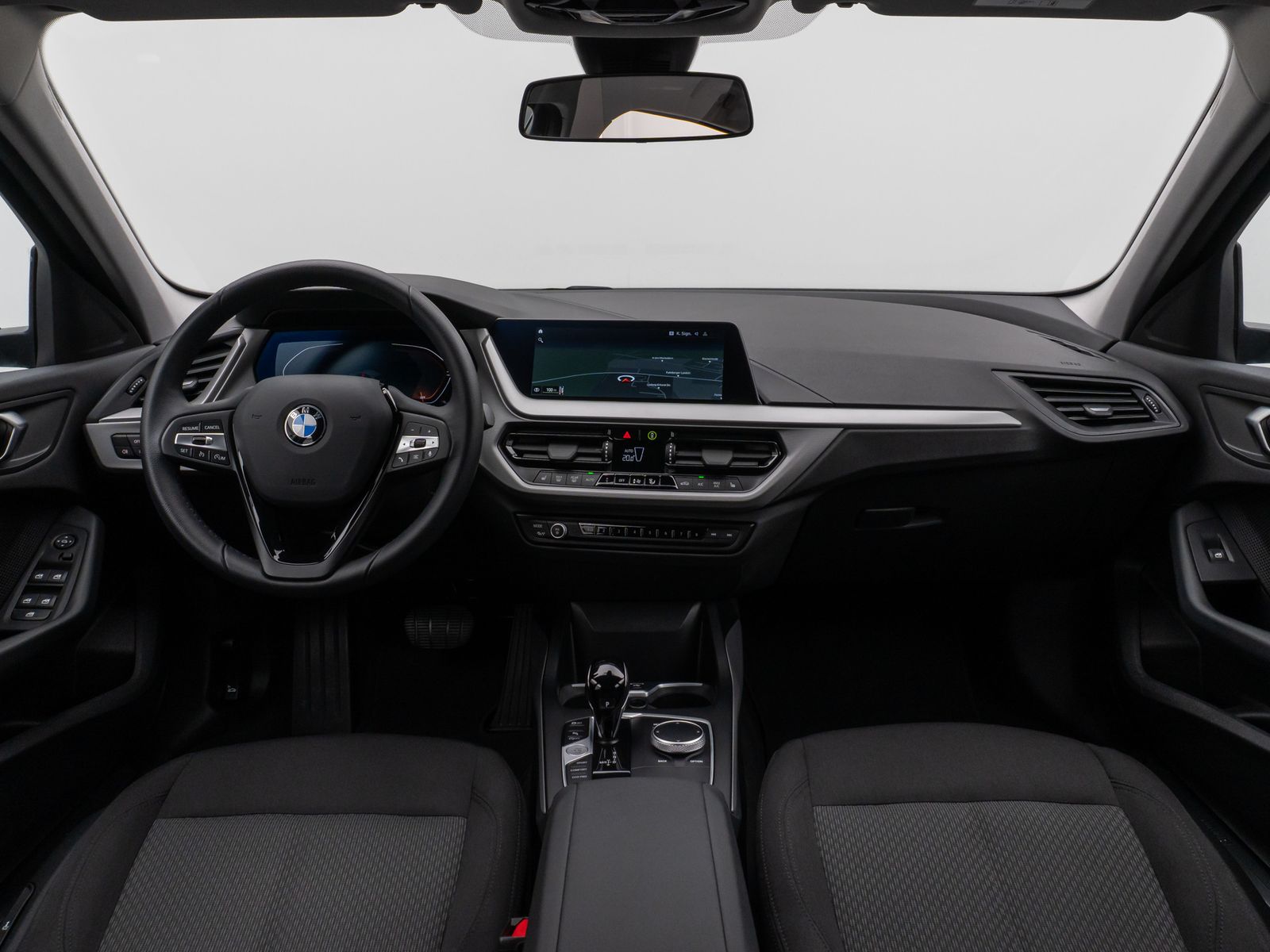 Fahrzeugabbildung BMW 118i Kamera DAB CockPitPro Geschwindigkeitsr LED