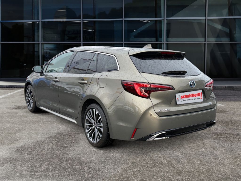Fahrzeugabbildung Toyota Corolla 1.8 Hybrid Touring Sports Teamplayer