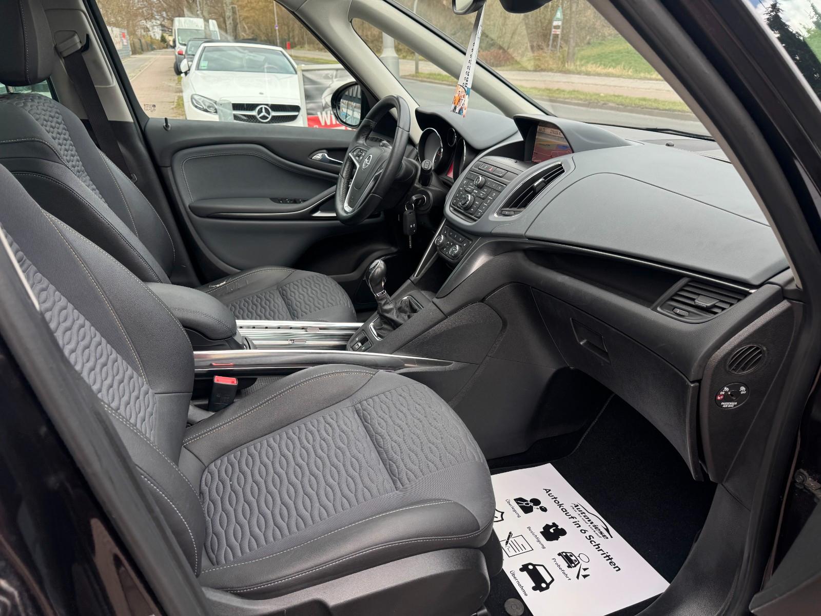 Opel Zafira C 2.0D*Leder*7Sitze*Xenon*Pano*Navi*VOLL!
