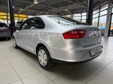 Seat Toledo Reference, Tuner, SHZ, CD Spieler - mit Benzin-Antrieb: mit Klimaanlage, Cd Spieler