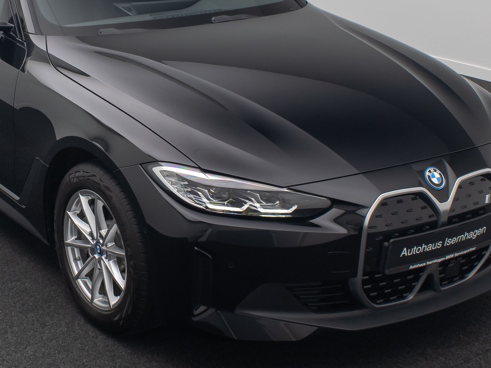 Fahrzeugabbildung BMW i4 eD35 GC Kamera DAB GeschwindigReg Widscreen