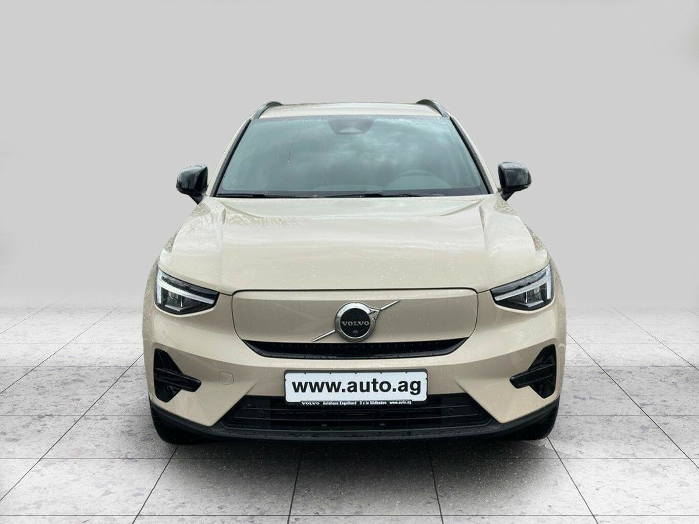 Volvo EX40 Single Motor Extended Range Plus Dark imagem 2