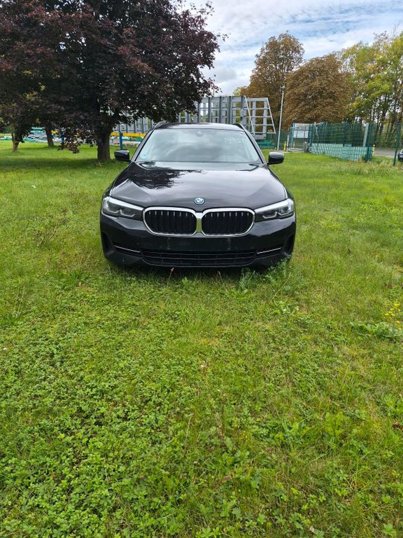 Image of BMW 530