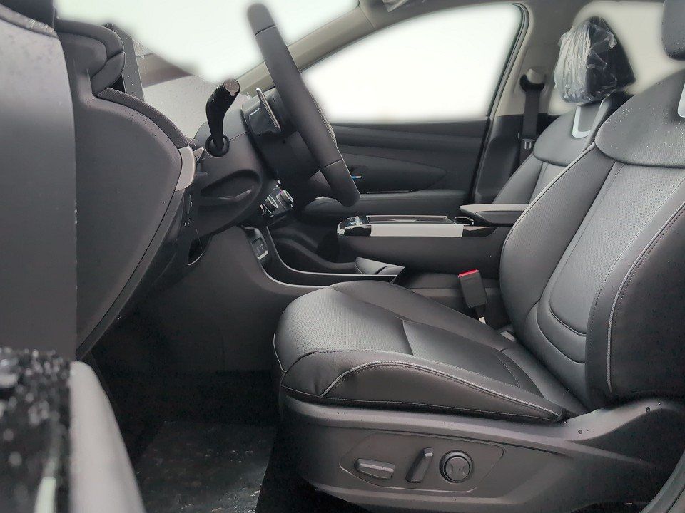 Fahrzeugabbildung Hyundai TUCSON HEV 1.6T 6AT 2WD PRIME 5J-GARANTIE LEDER+