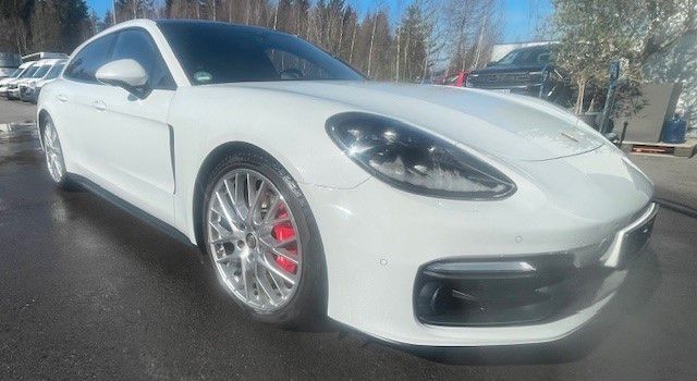 Porsche Panamera Sport Turismo GTS