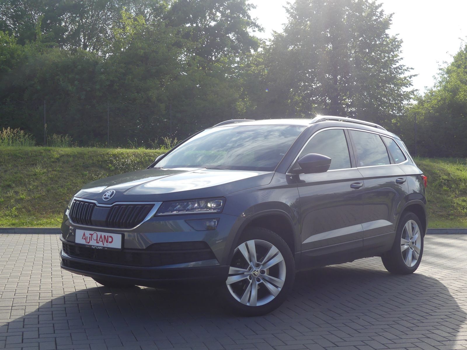 Skoda Karoq 1.5 TSI LED AHK Standheizung Android Apple imagem 2