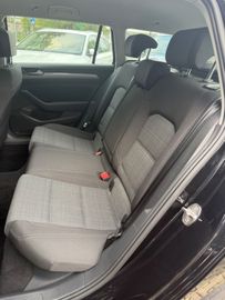 Volkswagen Passat Variant - 9
