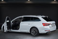 SKODA Superb Combi 2.0 TDI L&K 4x4*Massage*LED*ACC*PSD