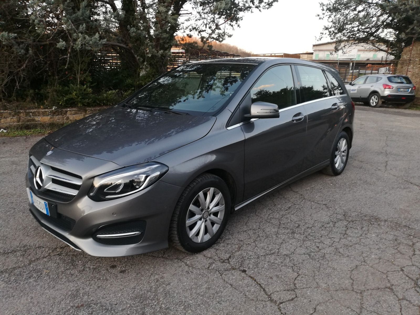 MERCEDES-BENZ Mercedes-benz B 180 B 180 d Automatic Premium