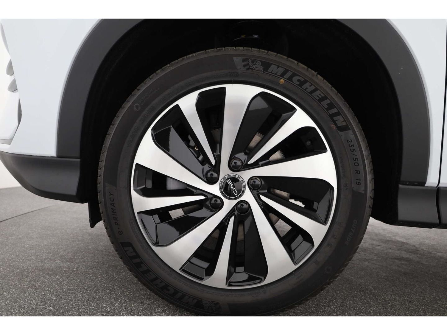 BYD SEAL U