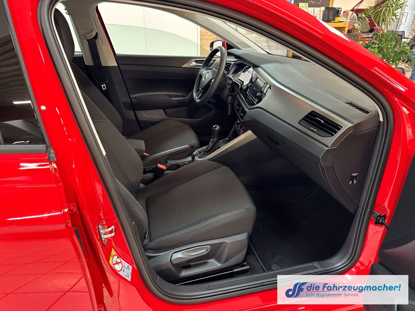 Fahrzeugabbildung Volkswagen Polo VI Comfortline Musikstreaming DAB Notbremsa