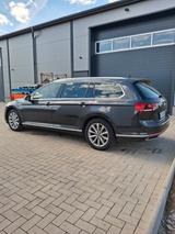 Volkswagen Passat 2.0 TDI SCR DSG Elegance Elegance - VW Passat Unfallwagen