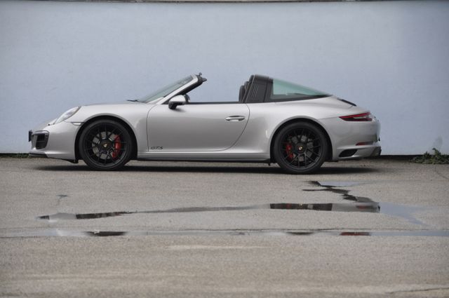 Porsche 911 Targa 4 GTS