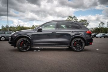 Porsche Cayenne - 6