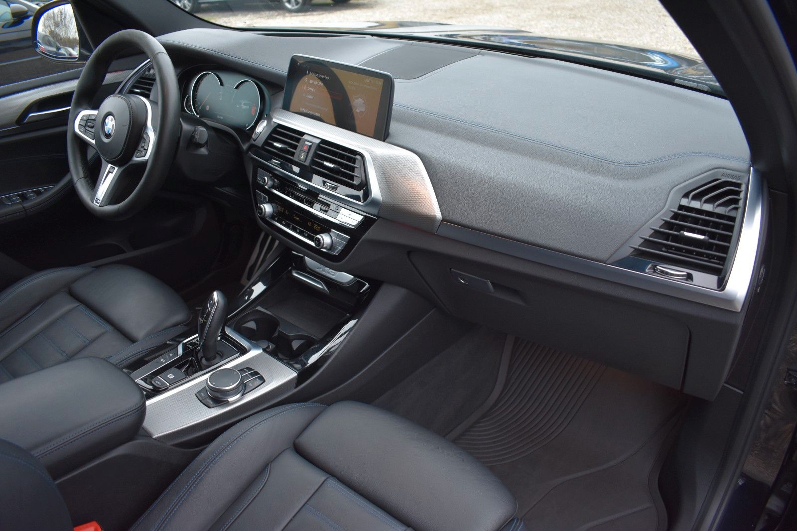 Fahrzeugabbildung BMW X3 xDrive 30 d M Sport AHK LED Standheizung H&K