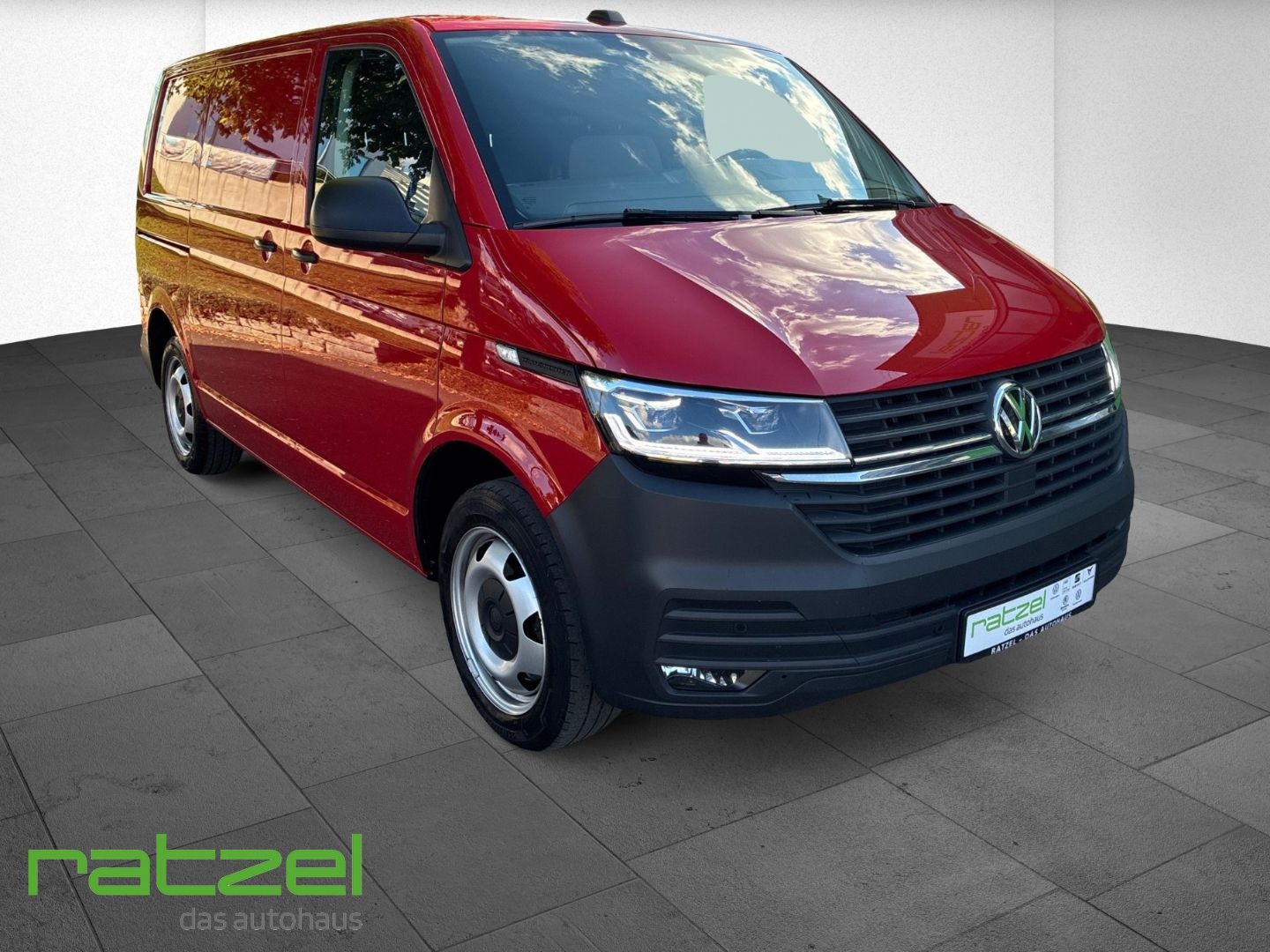 Fahrzeugabbildung Volkswagen T6.1 Kasten 2.0 TDI DSG Leder LED DAB SHZ Fernli