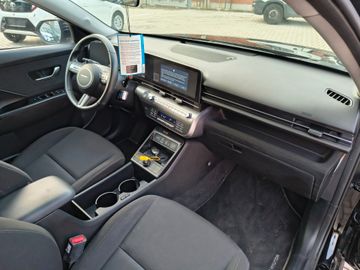 Hyundai KONA - 7