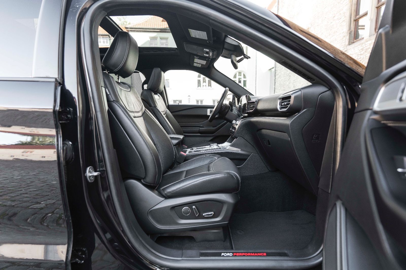 Fahrzeugabbildung Ford Explorer ST 4X4 ACC AHK NAV B&O 360° TOTW PANO