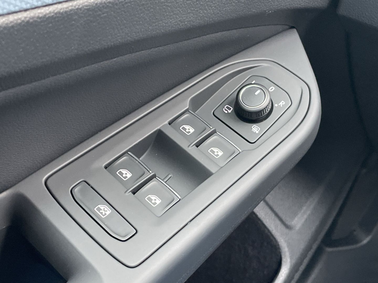 Golf VIII 1.5 eTSI DSG Energy Navi/ACC/Kamera/LE