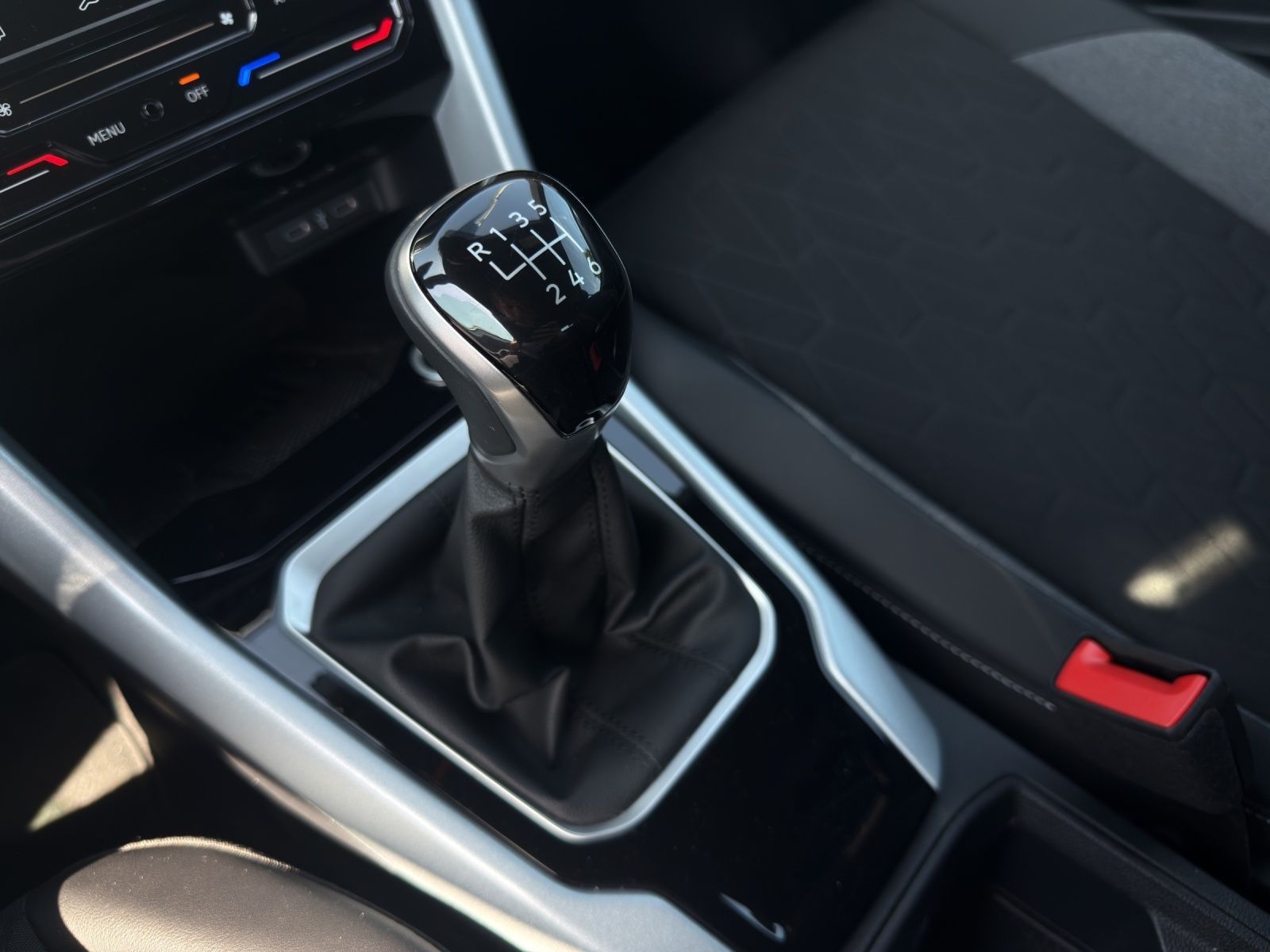 Volkswagen T-Roc - Bild 12