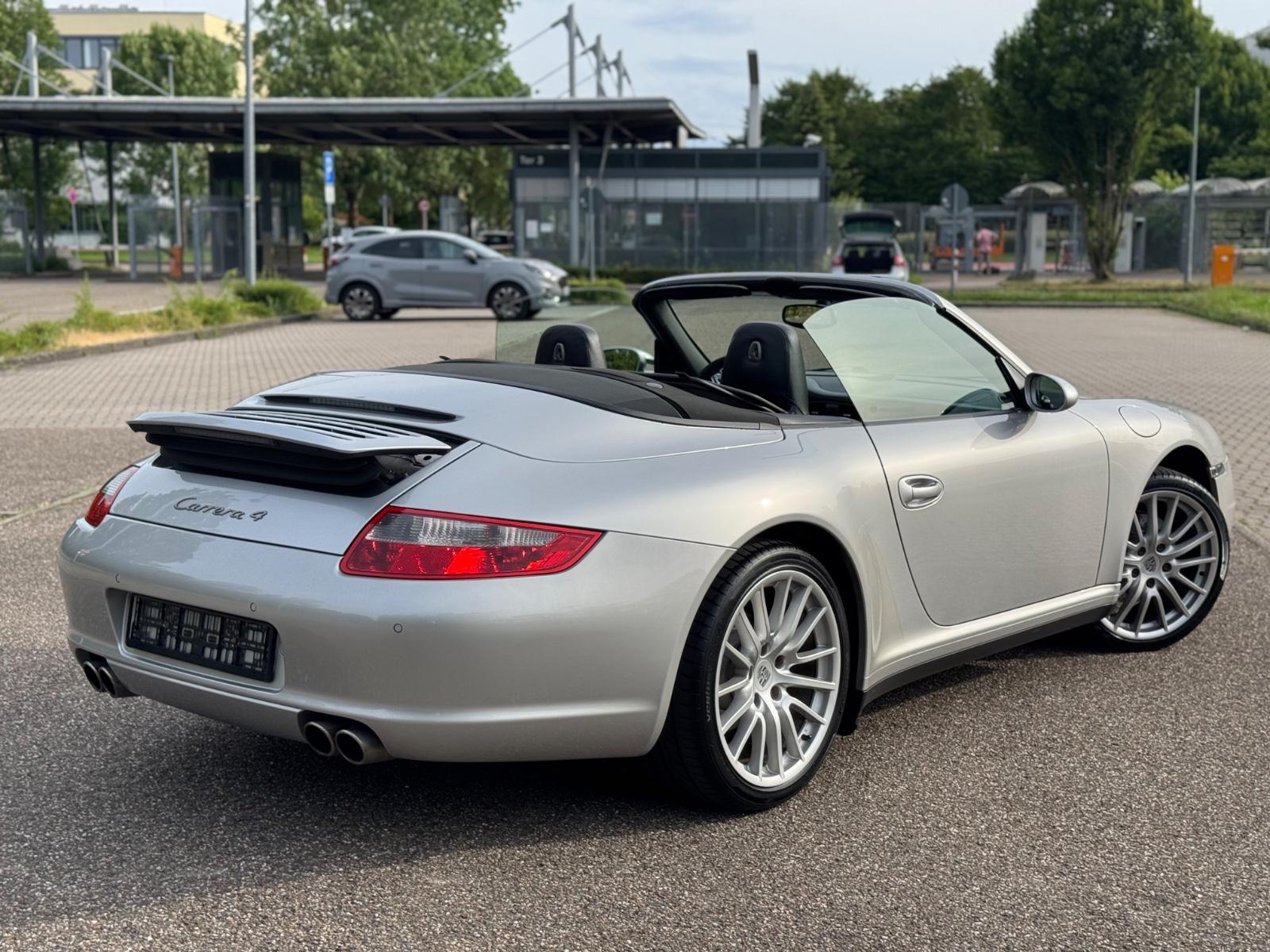 Porsche 911  997 Carrera 4 Cabrio Vollaustattung Hardtop