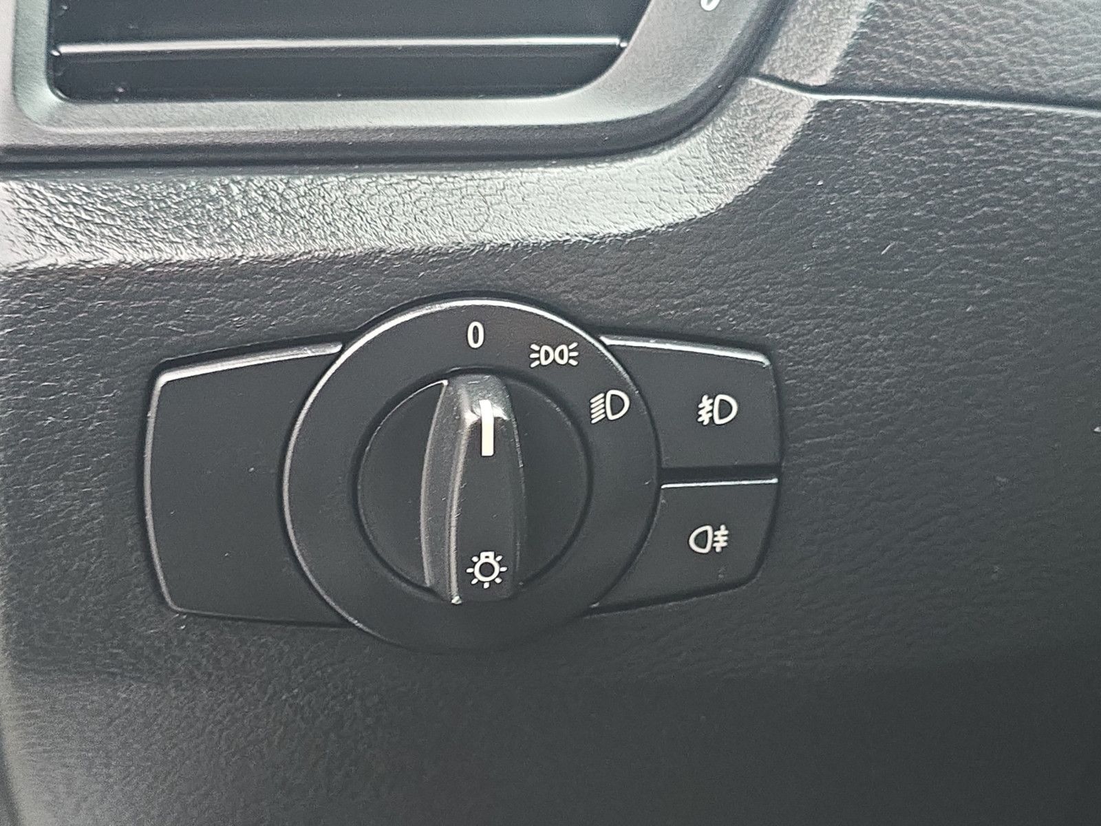 Fahrzeugabbildung BMW X1 20 d sDrive/AUTOMATIK/KLIMA