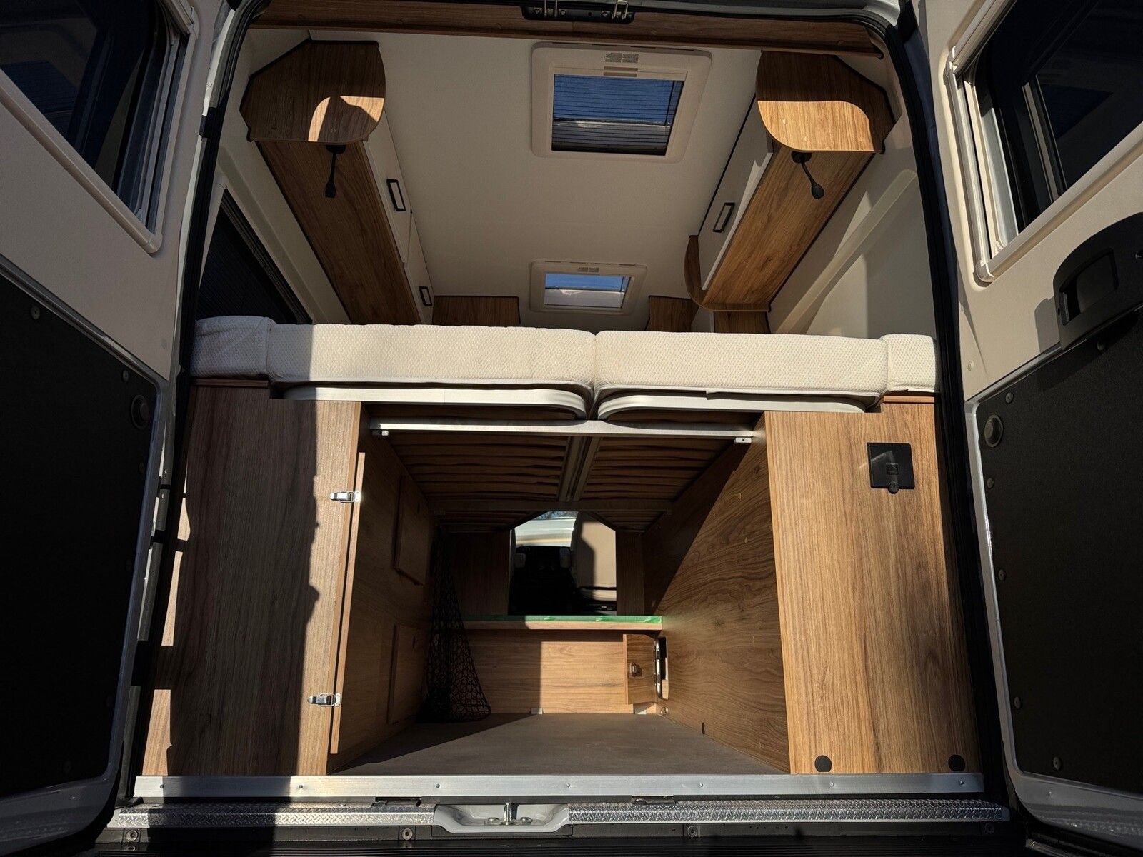 Fahrzeugabbildung Karmann Dexter DE 600 Alufelgen, Captain-Chair-Sitze