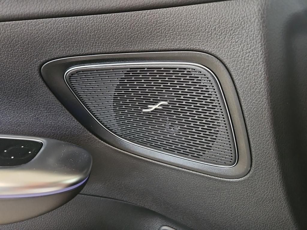 Fahrzeugabbildung Mercedes-Benz C 300 e T +EDITION-AMG+AHK+DIGITAL+SOUND+PRESAFE