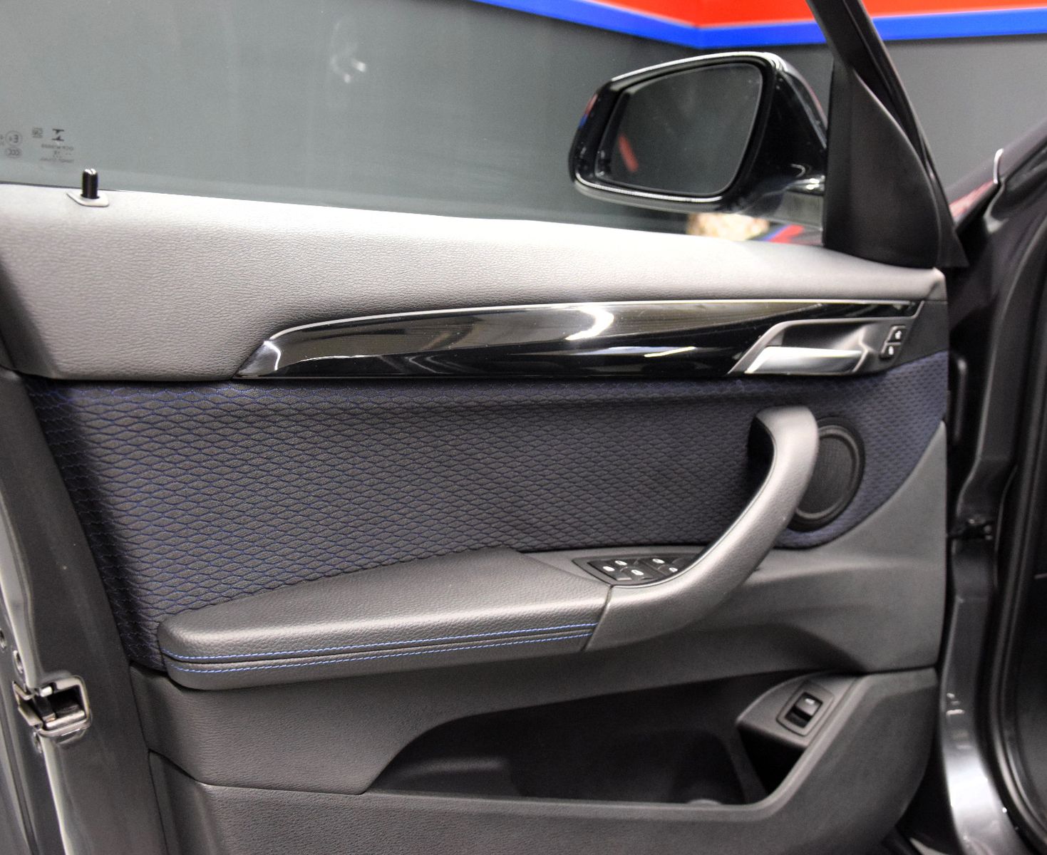 Fahrzeugabbildung BMW X1 xDrive 18 d M Sport LED Pano HuD Navi Kamera