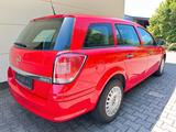 Opel Astra Caravan 1.4 Erst 64 Tkm - Opel in Wuppertal