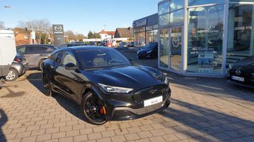 Ford Mustang Mach-E AWD Standard Range