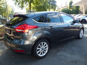 Ford Focus - 7
