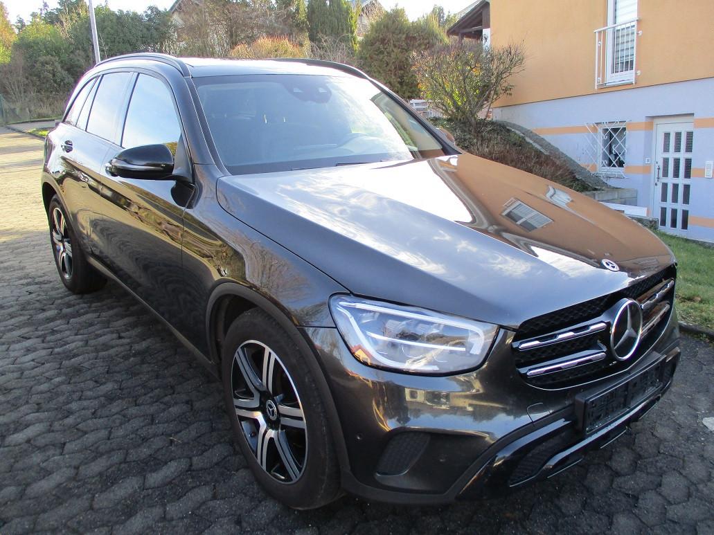 Mercedes-Benz GLC 220 d 4Matic+Night-Paket+Vollleder