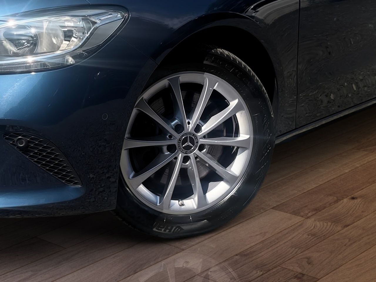 Fahrzeugabbildung Mercedes-Benz B 250 e STNDHZ+AHK+360°+LED+SHZ+TOTWINKEL+