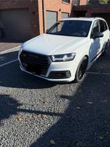 Audi Q7 3.0 TDI S-line Exklusiv Metallic ( 22 Zoll) - mit Diesel-Antrieb: Metallic