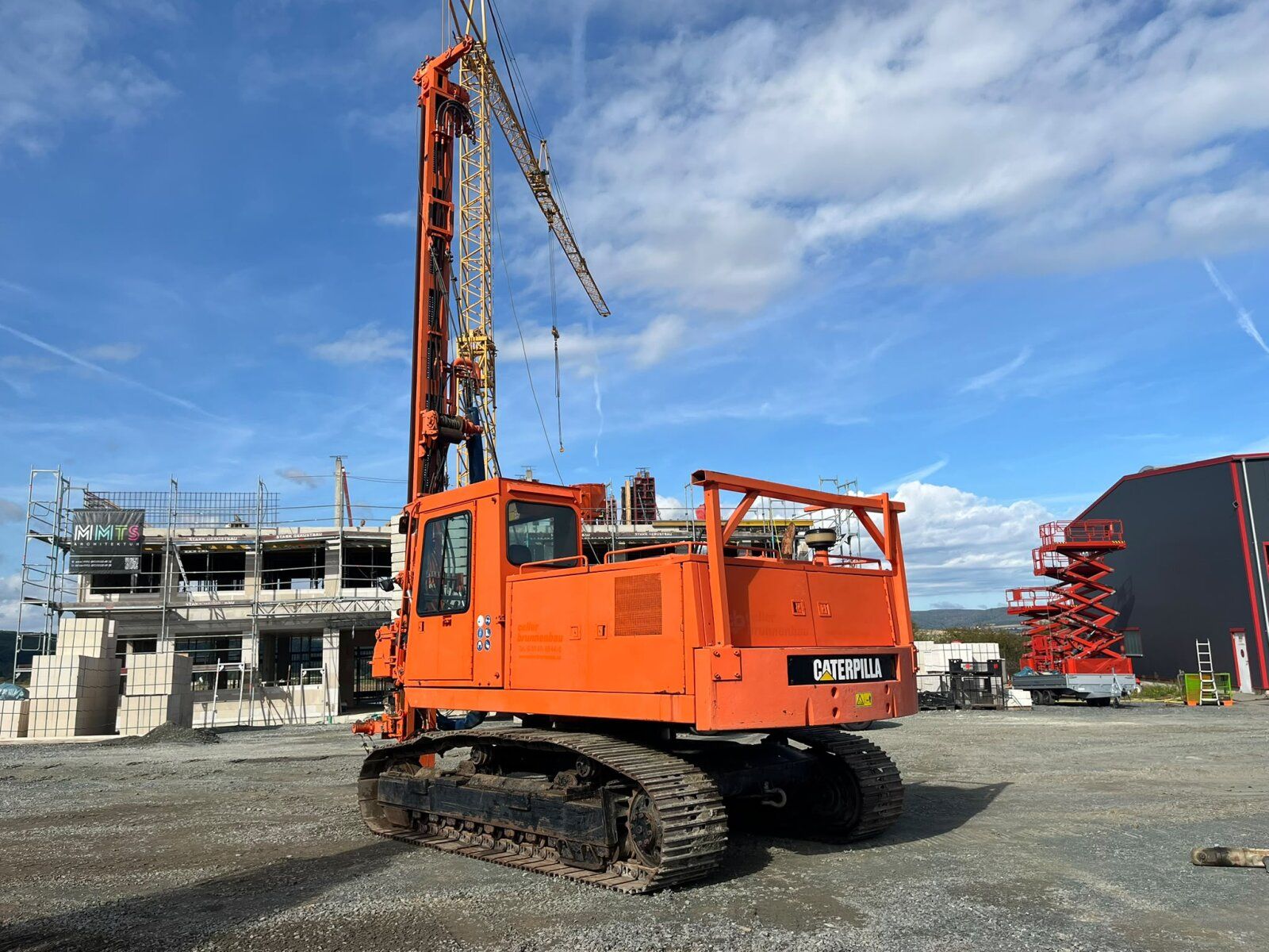 Fahrzeugabbildung CAT 215DLC
