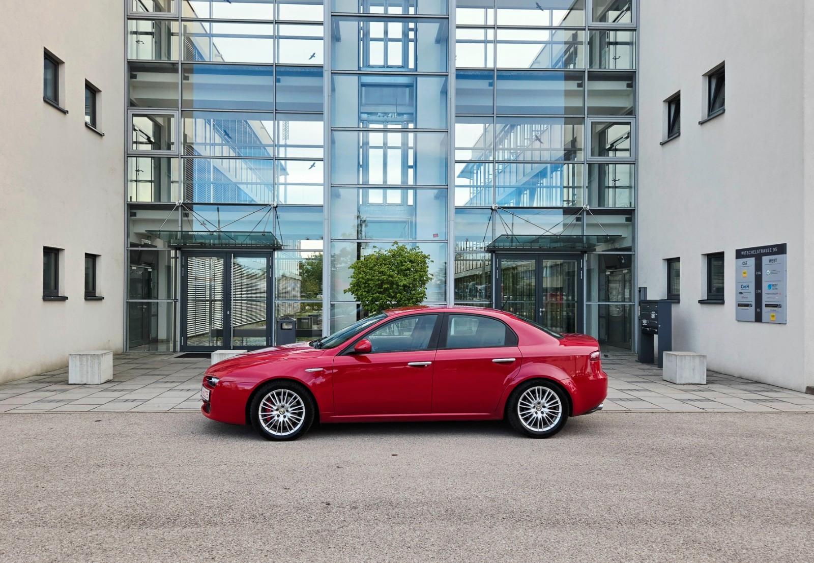 ALFA ROMEO 159 - 1.8 -  200 CV - BVM - VOLANT EN CUIR