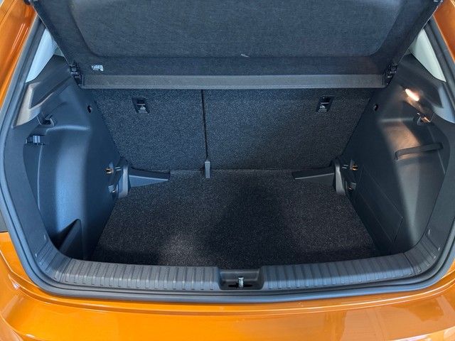 Fahrzeugabbildung SKODA Fabia 1.0 TSI Selection +BHZFRNT+SHZ+PDC+RFK+LED
