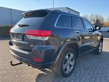 Jeep Grand Cherokee 3.0 CRD Overland AHK-3,5t VOLL - Jeep Grand Cherokee mit Diesel-Antrieb: Geländewagen