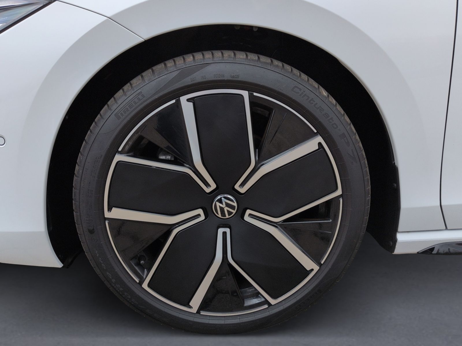 Passat R-Line 2.0 TDI 4MO DSG PANO+STHZ+AHK+