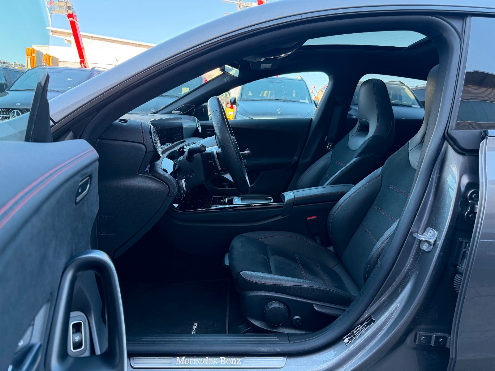 Fahrzeugabbildung Mercedes-Benz CLA 180 SB AMG+Pano+Burm+Distr+360+Night