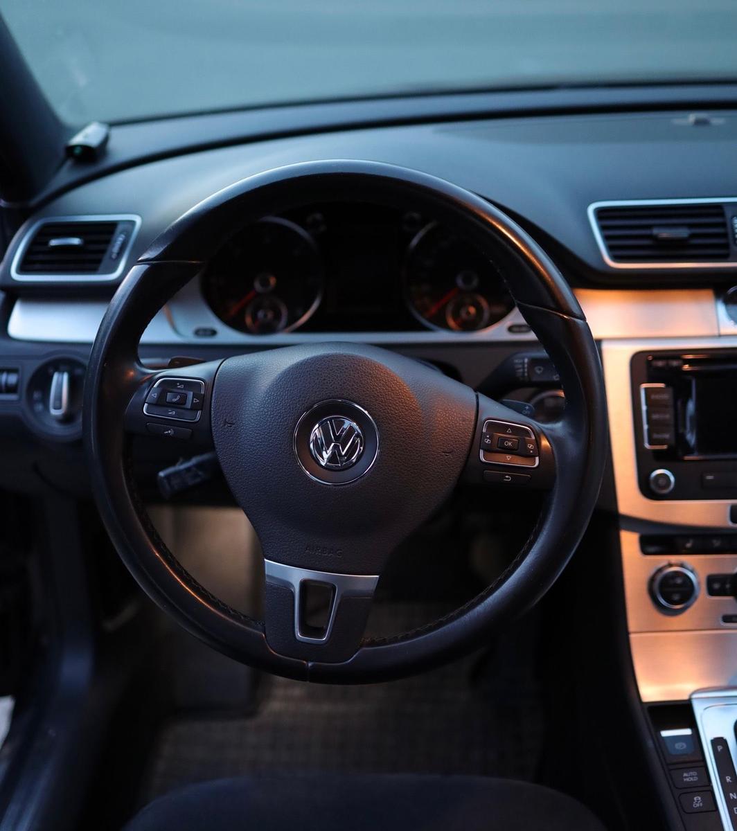 Volkswagen Passat 2012 — photo 5