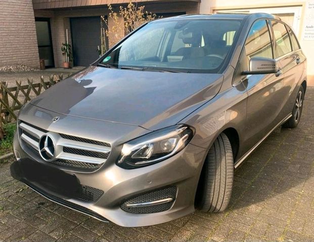 MERCEDES-BENZ Mercedes-Benz B 180