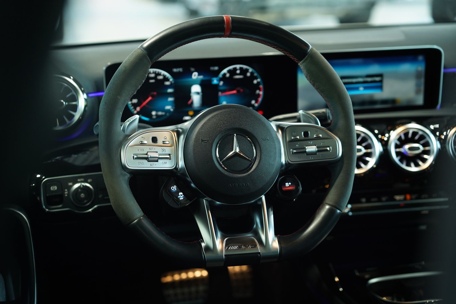 Mercedes Benz A 35 Amg