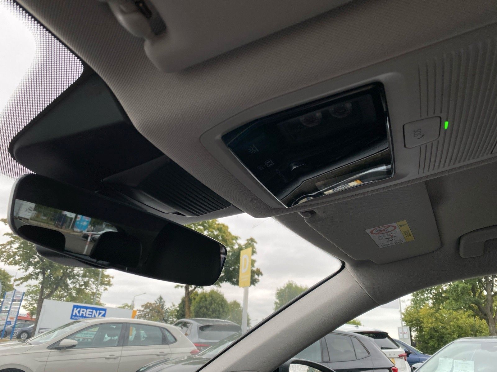 Fahrzeugabbildung Volkswagen Tiguan 1.5 eTSI OPF DSG +ACC+LED+NAVI+PARKASSIST