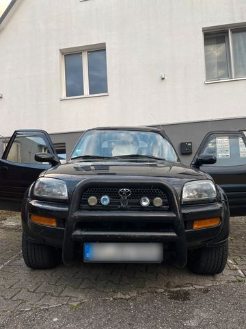 Toyota RAV 4  ( Reparatur notwendig)