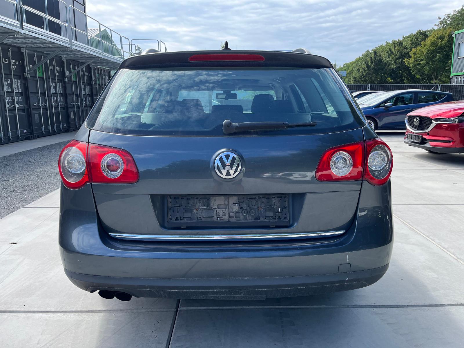 Volkswagen Passat 2010 — photo 6