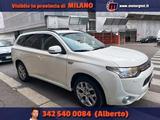 Mitsubishi Outlander phev 2.0 Instyle Diamond 4w - Mitsubishi Outlander Instyle mit Hybrid-Antrieb (Benzin/Elektro)