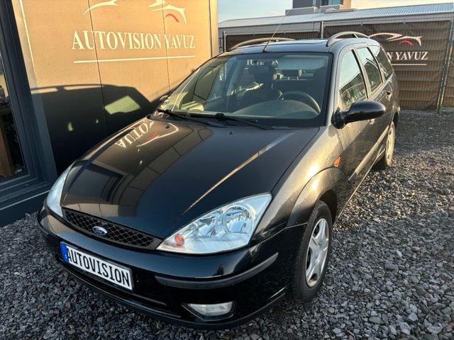 Ford Focus/SHZ/SCHIEBEDACH/WENIG KM/SCHECKHEFT/